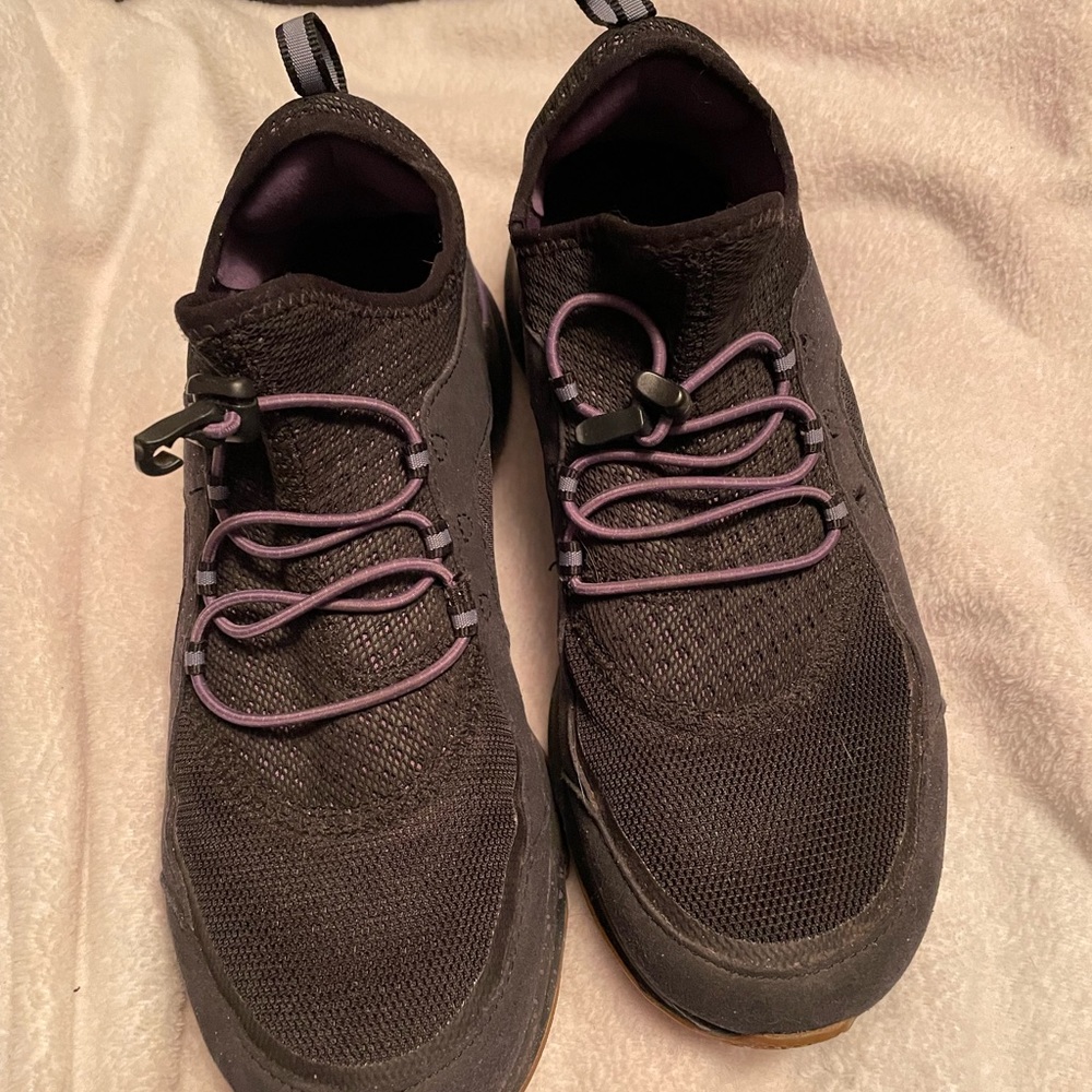 Columbia woman’s shoes